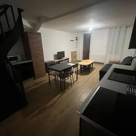 Maison De Bourg A * Limons